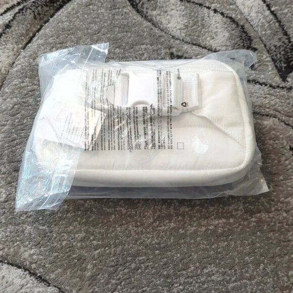 Lululemon 2L wonder puff belt bag brand new - Picture 4 of 14